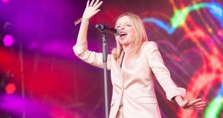 Altered Images announce headline show