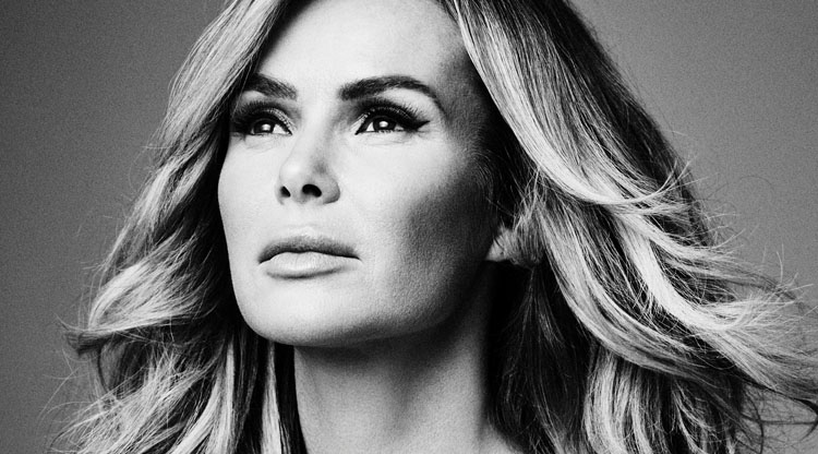 Amanda Holden, Music, Debut Album, TotalNtertainment