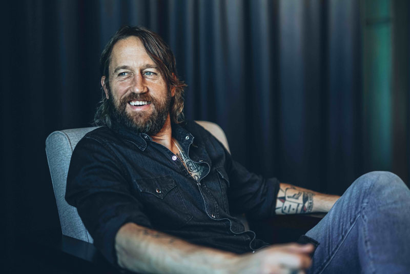 Chris Shiflett, TotalNtertainment, Foo Fighters, Music, Tour