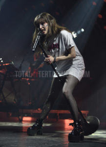 Chvrches, Manchester Apollo, TotalNtertainment, Music, Review, Stephen Farrell