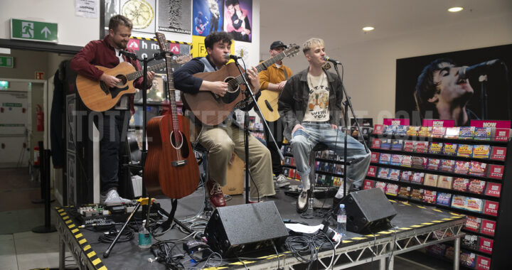 Kawala Live in HMV and interview