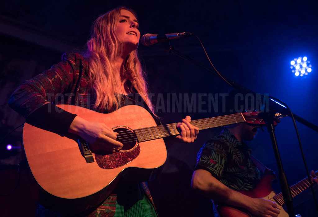 Megan Davies, Review, Graham Finney, TotalNtertainment, Manchester, Deaf Institute