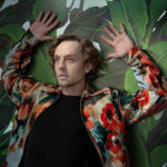 Darren Hayes, Music News, New Single, TotalNtertainment, Let's Try Being In Love