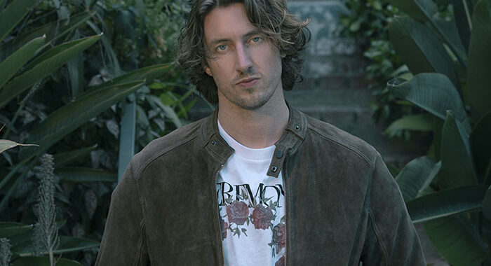 Dean Lewis shares new single ‘Looks Like Me’