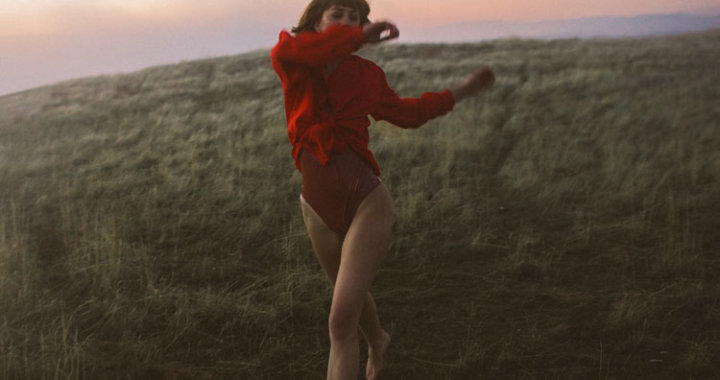 Ella Vos reveals new single ‘Burning Bridges’