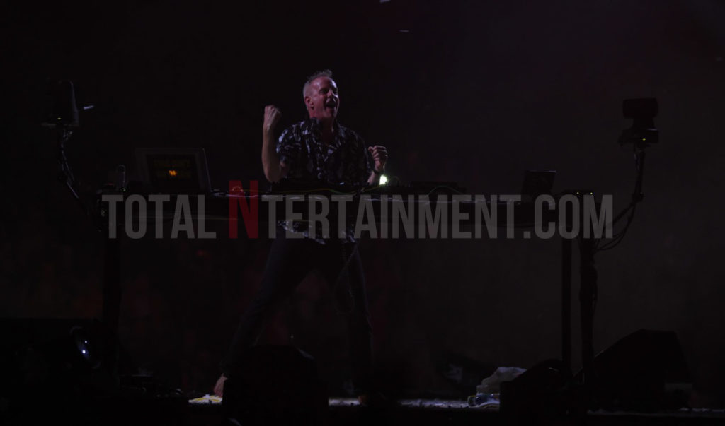 Fatboy Slim, Stephen Farrell, Review, TotalNtertainment, Music,
