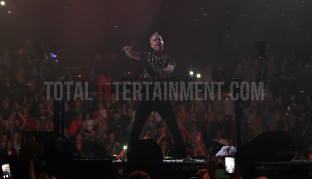 Fatboy Slim, Stephen Farrell, Review, TotalNtertainment, Music,