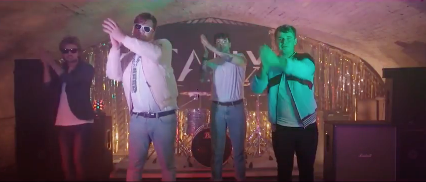 Faux reveal video for single ‘Bodyheat’