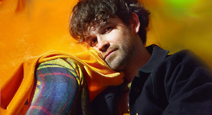 Fyfe Dangerfield releases New single ‘Woah! Life’
