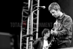 Noel Gallagher, Scarborough Open Air Theatre, Jo Forrest, review, TotalNtertainment, Live event