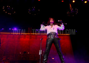 Alice Cooper, TotalNtertainment, Review, Music, Jo Forrest, Leeds, First Direct Arena