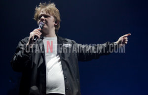 Lewis Capaldi, Music, Review, Tour, TotalNtertainment, Manchester, Jo Forrest