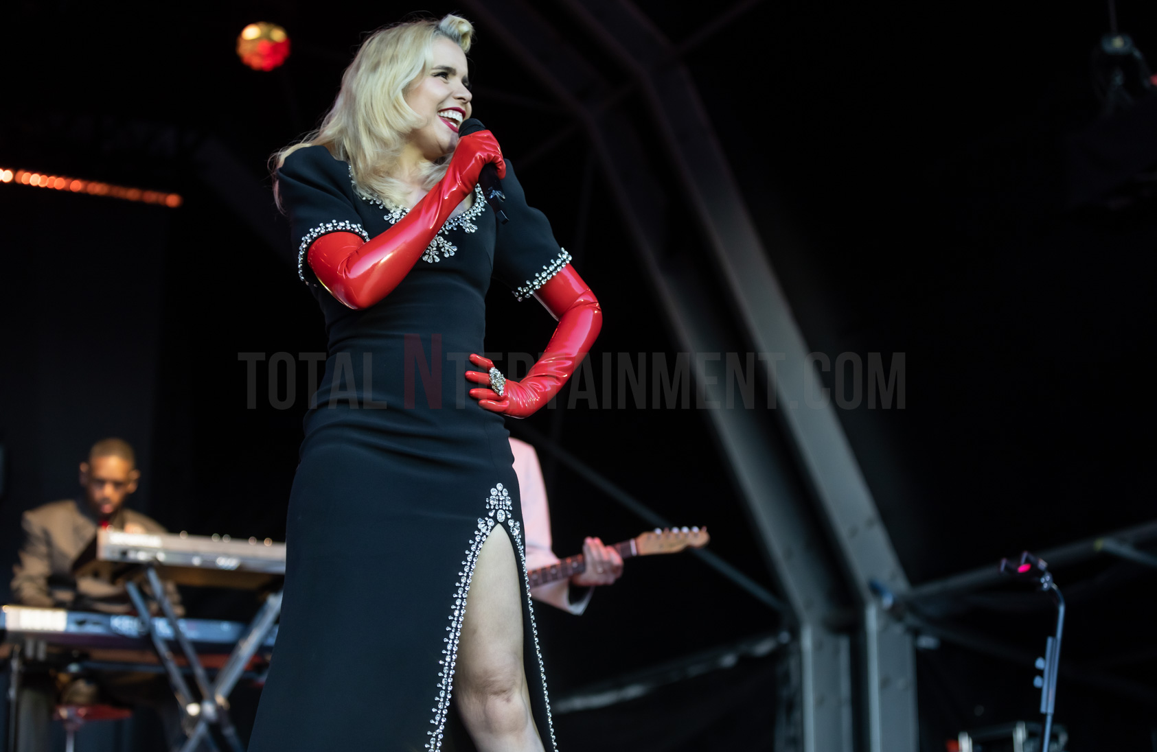 Paloma Faith entertains crowd in Halifax TotalNtertainment