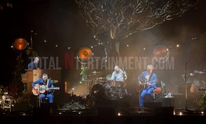 Biffy Clyro, Manchester, Opera House, Review, Jo Forrest, TotalNtertainment