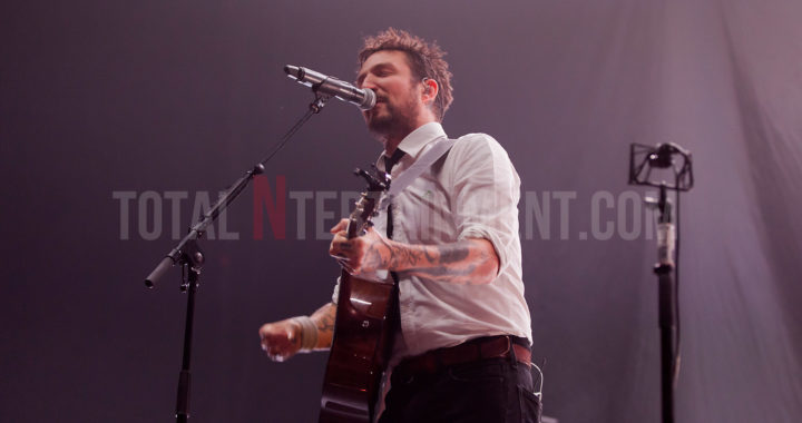 Frank Turner made sure there were no ‘Sleeping Souls’ in Leeds