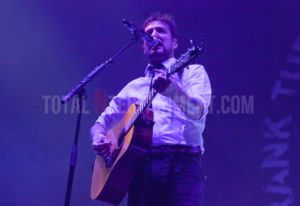 Frank Turner, Leeds, First Direct Arena, Jo Forrest, Review, TotalNtertainment