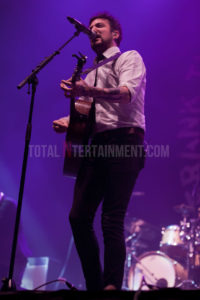 Frank Turner, Leeds, First Direct Arena, Jo Forrest, Review, TotalNtertainment