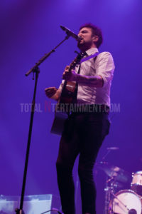 Frank Turner, Leeds, First Direct Arena, Jo Forrest, Review, TotalNtertainment