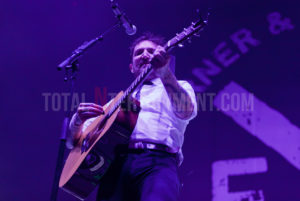 Frank Turner, Leeds, First Direct Arena, Jo Forrest, Review, TotalNtertainment