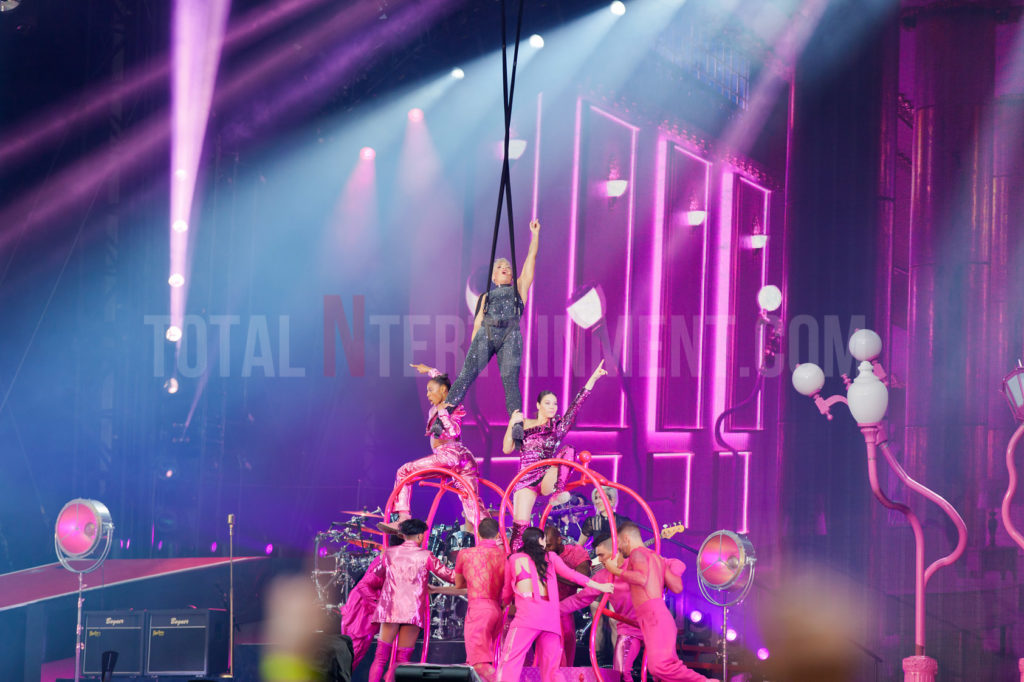 Pink, Anfield Stadium, Music, TotalNtertainment, Liverpool, Jo Forrest, Review