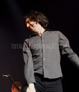 Snow Patrol, Leeds, First Direct Arena, Review, Jo Forrest, TotalNtertainment