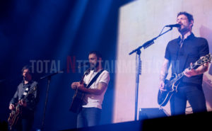 Snow Patrol, Leeds, First Direct Arena, Review, Jo Forrest, TotalNtertainment