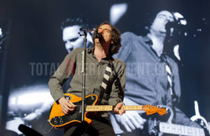 Snow Patrol, Leeds, First Direct Arena, Review, Jo Forrest, TotalNtertainment