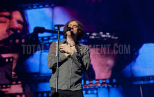 Snow Patrol, Leeds, First Direct Arena, Review, Jo Forrest, TotalNtertainment