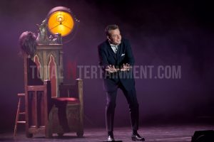 Suggs, theatre, comedy, totalntertainment, What a King Cnut, Jo Forrest