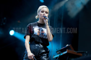 Nina Nesbitt, Scarborough, Review, TotalNtertainment, Music, Open Air Theatre, Jo Forrest