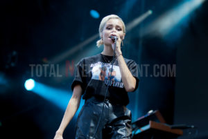 Nina Nesbitt, Scarborough, Review, TotalNtertainment, Music, Open Air Theatre, Jo Forrest