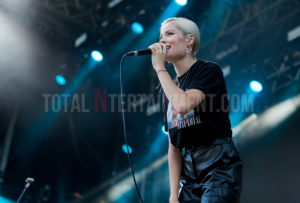 Nina Nesbitt, Scarborough, Review, TotalNtertainment, Music, Open Air Theatre, Jo Forrest