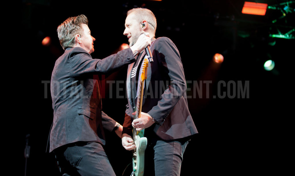Rick Astley, Haydock Racecourse, Jo Forrest, Review, TotalNtertainment, Music