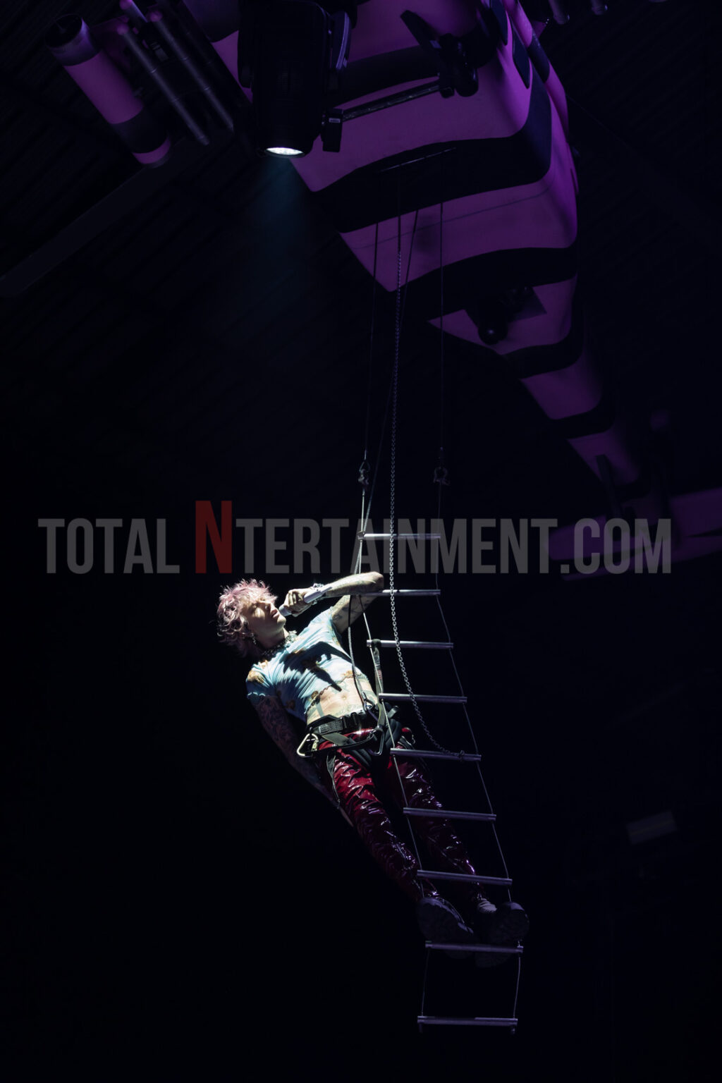 Machine Gun Kelly, Music News, Live Event, TotalNtertainment, Jo Forrest, First Direct Arena