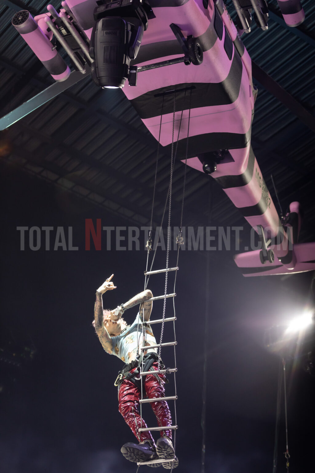 Machine Gun Kelly, Music News, Live Event, TotalNtertainment, Jo Forrest, First Direct Arena
