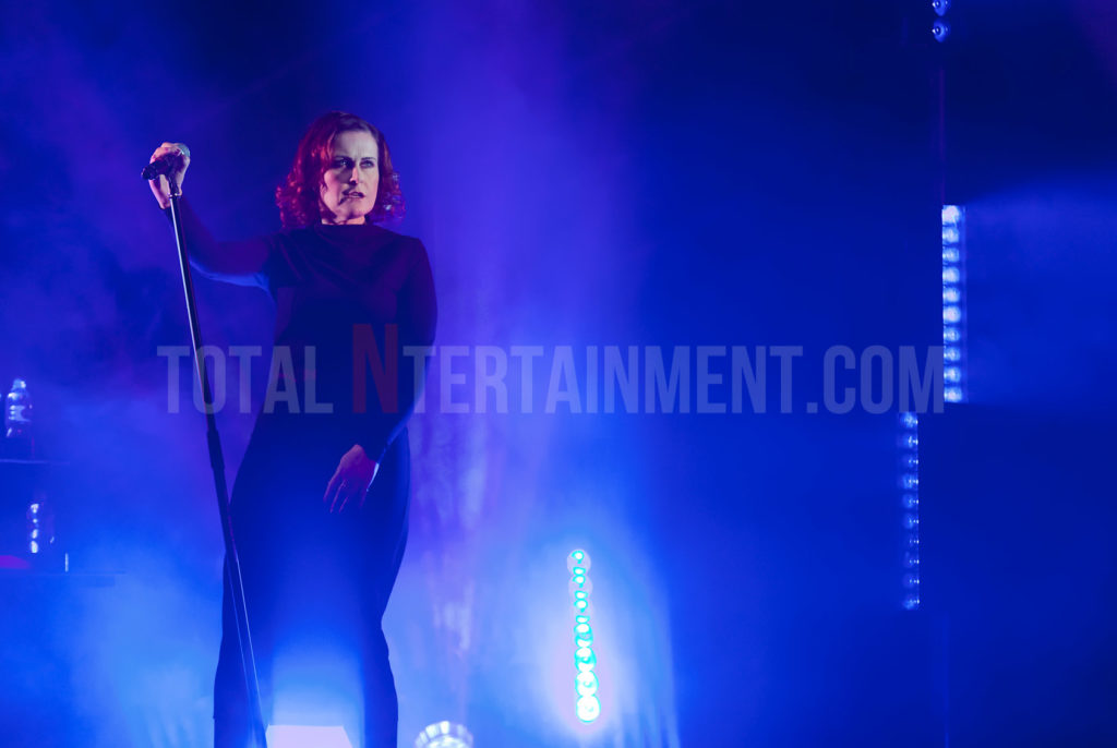 Alison Moyet, Tour, Review, Leeds, First Direct Arena, Jo Forrest, TotalNtertainment