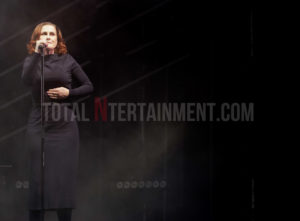 Alison Moyet, Tour, Review, Leeds, First Direct Arena, Jo Forrest, TotalNtertainment