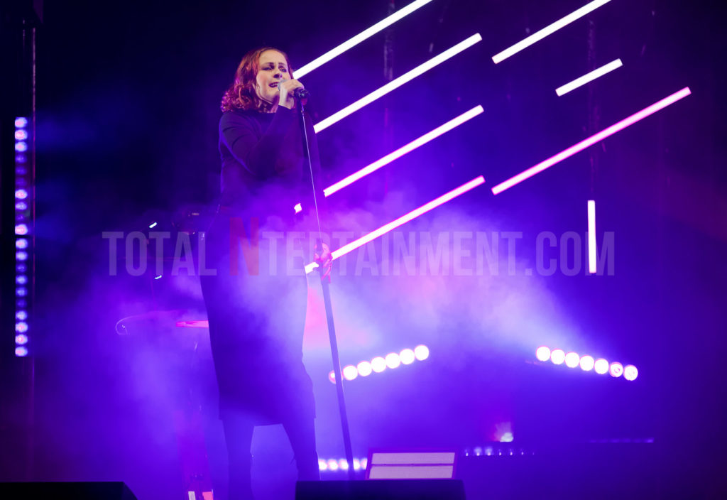 Alison Moyet, Tour, Review, Leeds, First Direct Arena, Jo Forrest, TotalNtertainment