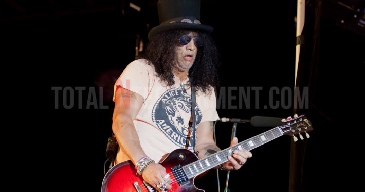 Slash feat Myles Kennedy and The Conspirators rock Doncaster