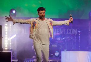 Re Take That, York TotalNtertainment, Music, Tribute, Jo Forrest, Review