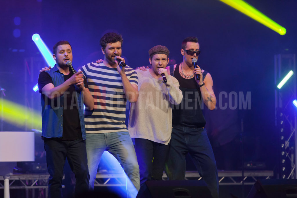 Re Take That, York TotalNtertainment, Music, Tribute, Jo Forrest, Review