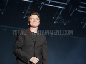 Rick Astley, Leeds, First Direct Arena, Jo Forrest, Review, Tour, TotalNtertainment