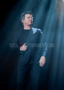 Rick Astley, Leeds, First Direct Arena, Jo Forrest, Review, Tour, TotalNtertainment