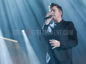 Rick Astley, Leeds, First Direct Arena, Jo Forrest, Review, Tour, TotalNtertainment