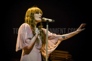 Florence & The Machine, Manchester, TotalNtertainment, Review, Chris Ryan