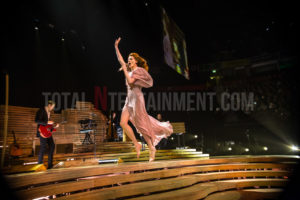 Florence & The Machine, Manchester, TotalNtertainment, Review, Chris Ryan