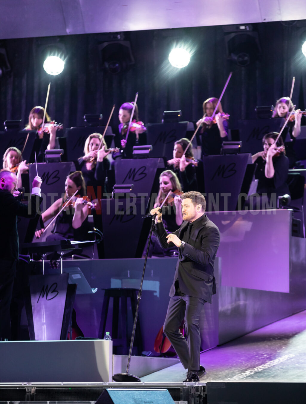 Michael Bublé, Music News, Live, First Direct Arena, Jo Forrest, TotalNtertainment, Music Photography