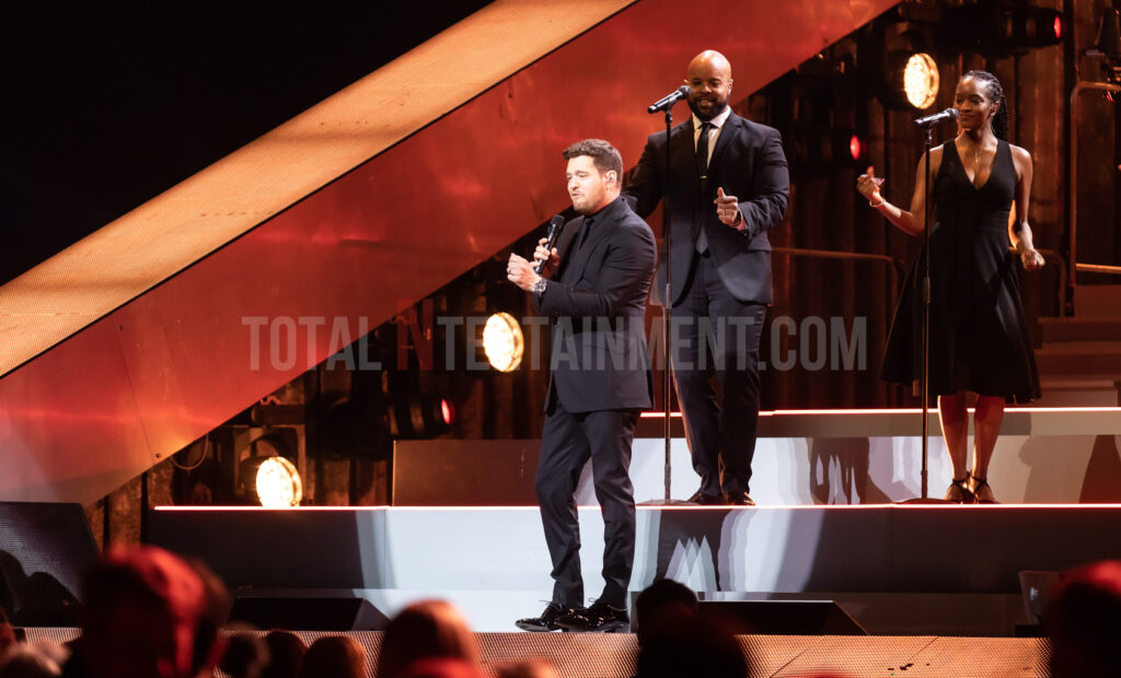 Michael Bublé, Music News, Live, First Direct Arena, Jo Forrest, TotalNtertainment, Music Photography