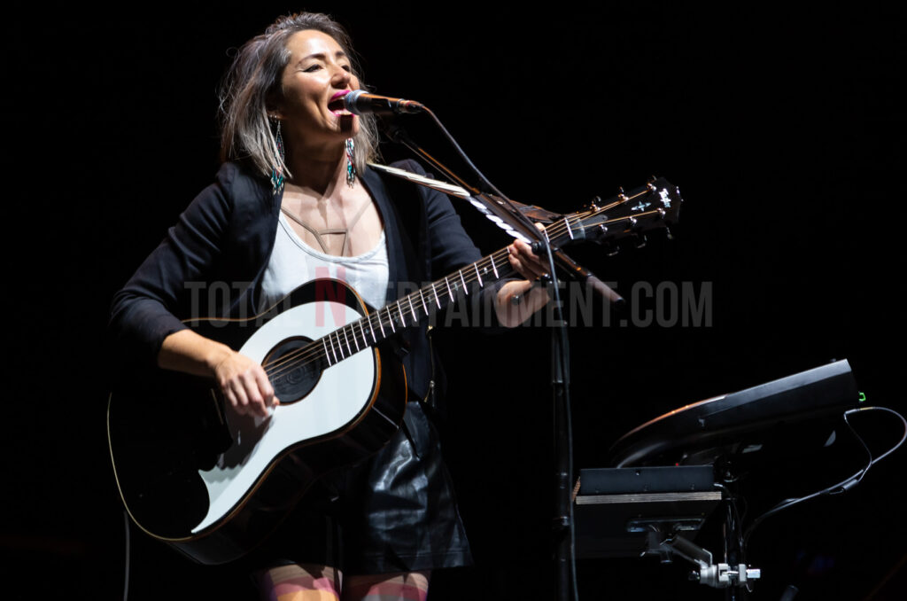 KT Tunstall, Leeds Arena, Music, Live Event, TotalNtertainment, Jo Forrest