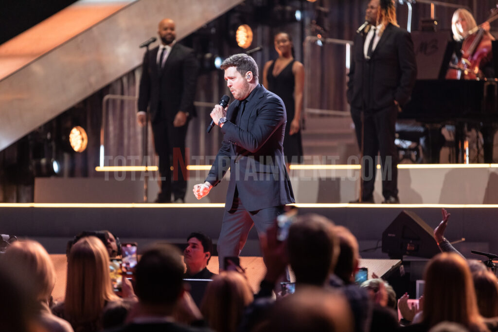 Michael Bublé, Music News, Live, First Direct Arena, Jo Forrest, TotalNtertainment, Music Photography